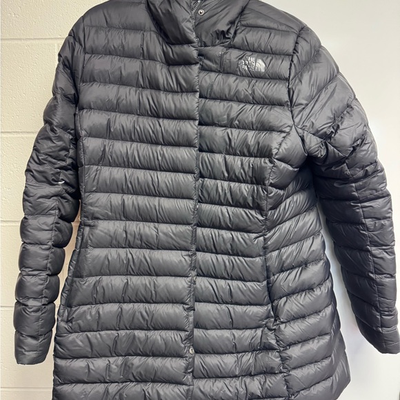 The North Face Women’s Black Transverse Belted Down Parka - Picture 1 of 7